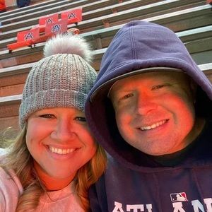 Meet your Posher, Leslie